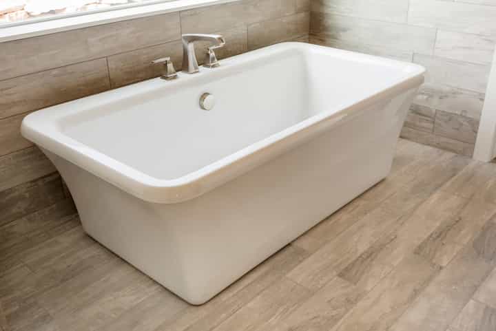 A luxury soaking bathtub installation for Lake Havasu City, Arizona home